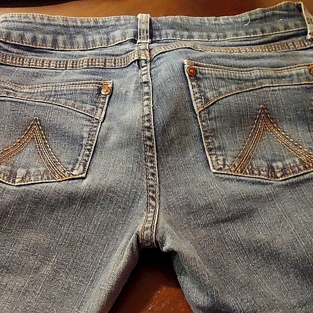 VINTAGE 90S!! Dolls Kill jeans!! Fit super cute!! DOLLS KILL BRAND JEANS!!